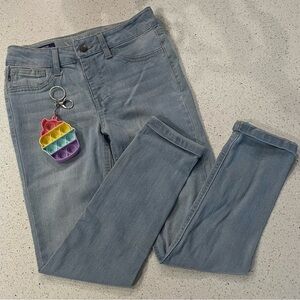 NWOT: Vigoss The Jagger Skinny girl Jeans with cupcake pop it. Size 8